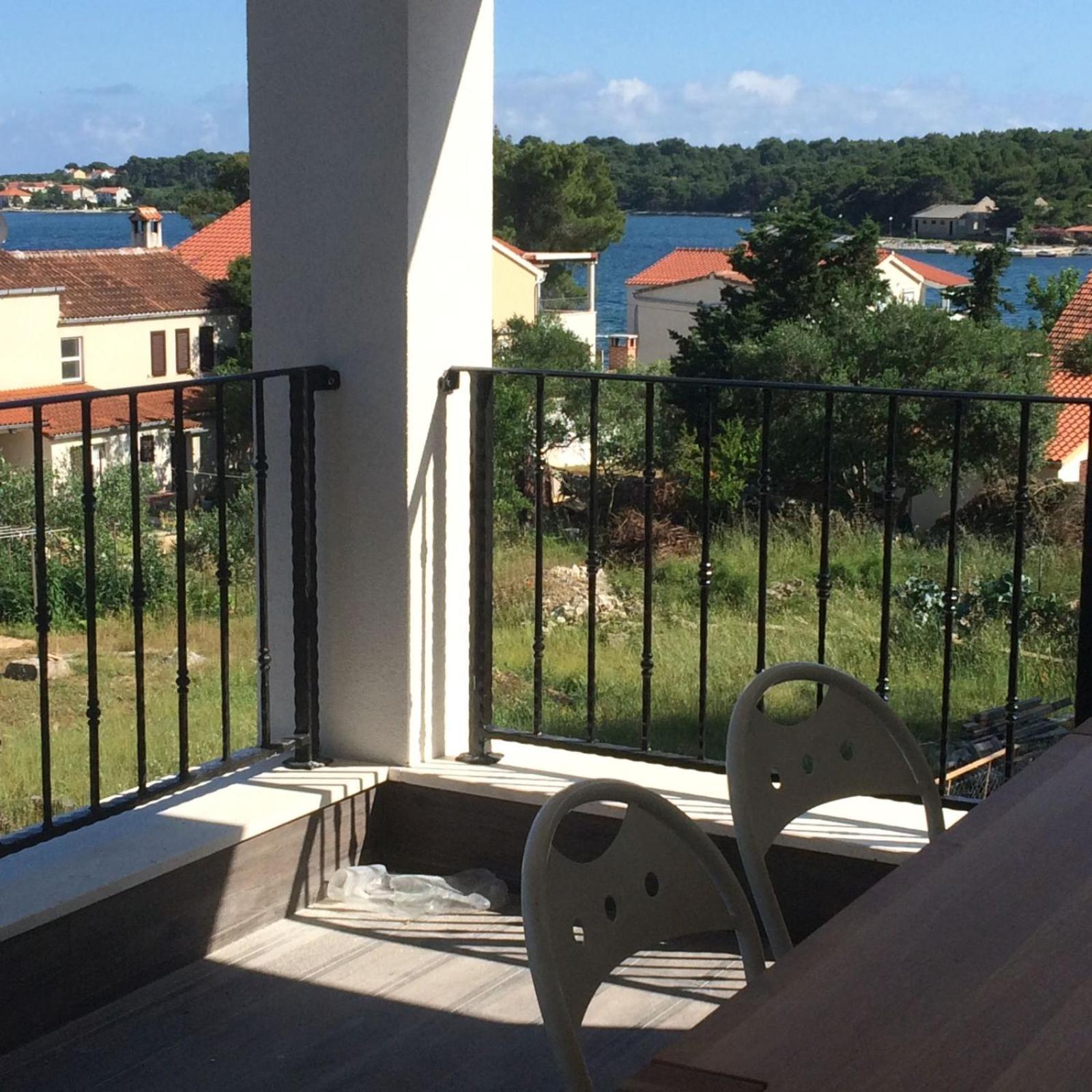 Gorgonia Suites In Verunic Екстер'єр фото